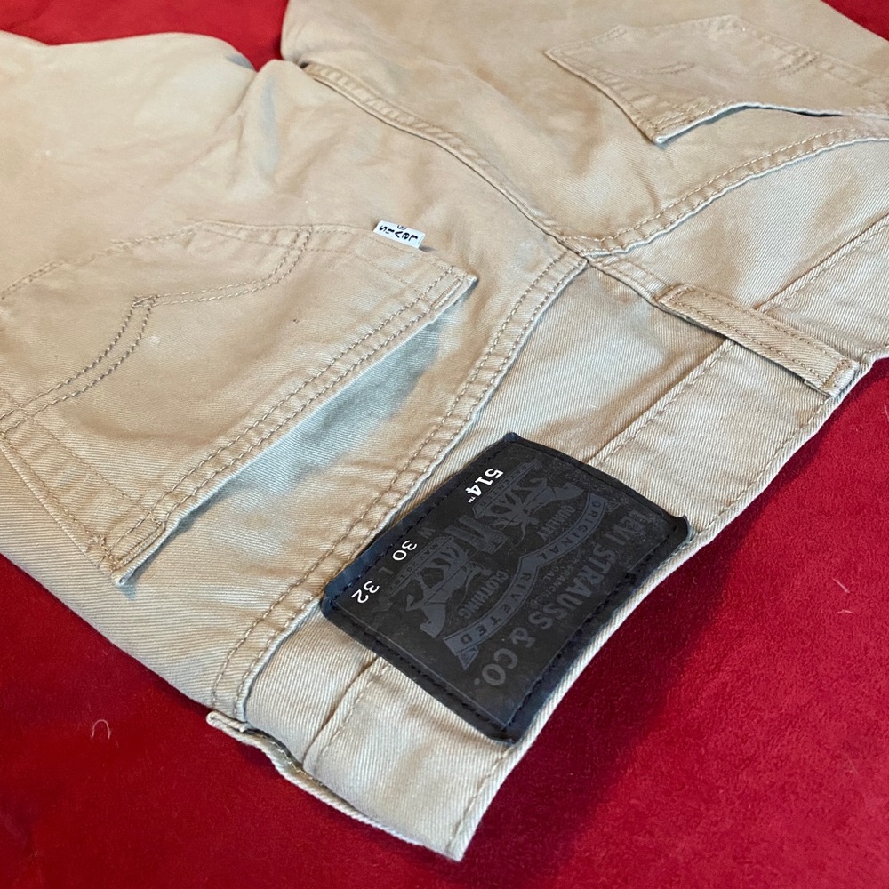 Levis 514 straight fit jean khakis